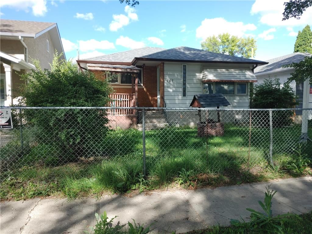 Main Photo: 267 McKay Avenue in Winnipeg: North Kildonan Residential for sale (3F)  : MLS®# 202321149