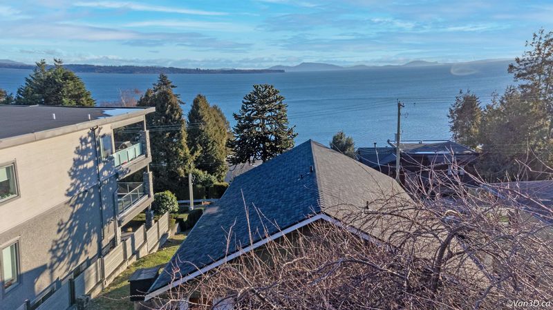 FEATURED LISTING: 14273 MARINE Drive White Rock