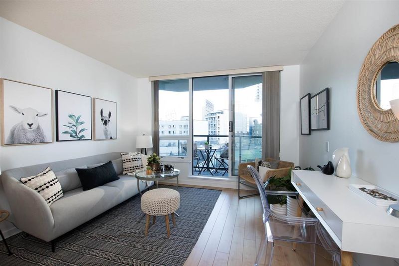 FEATURED LISTING: 411 - 1212 HOWE Street Vancouver