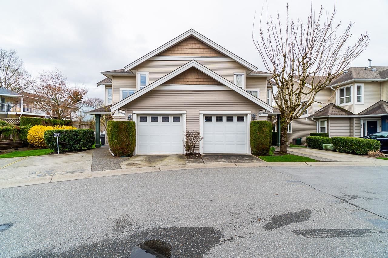 Main Photo: 9 6513 200 Street in Langley: Willoughby Heights Townhouse for sale : MLS®# R2674170