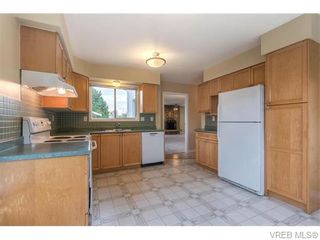 Photo 11: 4046 Century Rd in VICTORIA: SE Lake Hill House for sale (Saanich East)  : MLS®# 745931