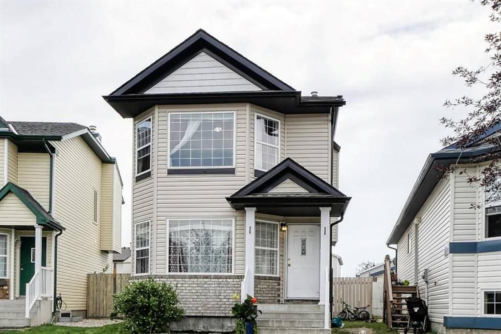 Main Photo: 261 Martin Crossing Way NE in Calgary: Martindale Detached for sale : MLS®# A1245462