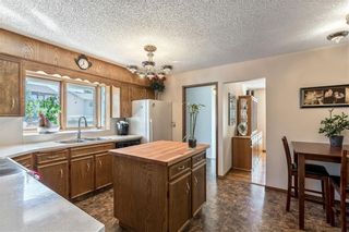 Photo 12: 16 WOODFIELD Court SW in Calgary: Woodbine Detached for sale : MLS®# C4266334