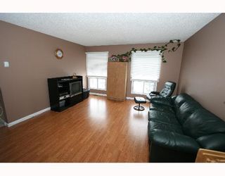Photo 2:  in CALGARY: Falconridge Residential Detached Single Family for sale (Calgary)  : MLS®# C3256546