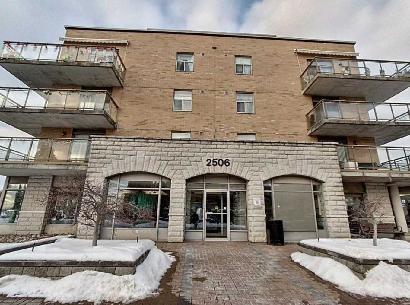 Main Photo: 216 2506 Rutherford Road in Vaughan: Concord Condo for sale : MLS®# N5974587