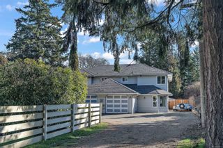 Photo 3: 1011 Mccallum Rd in Langford: La Florence Lake Half Duplex for sale : MLS®# 895273