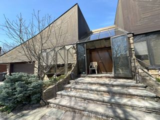 Photo 4: 98 Brookview Drive in Toronto: Englemount-Lawrence House (Bungalow) for sale (Toronto C04)  : MLS®# C8223322