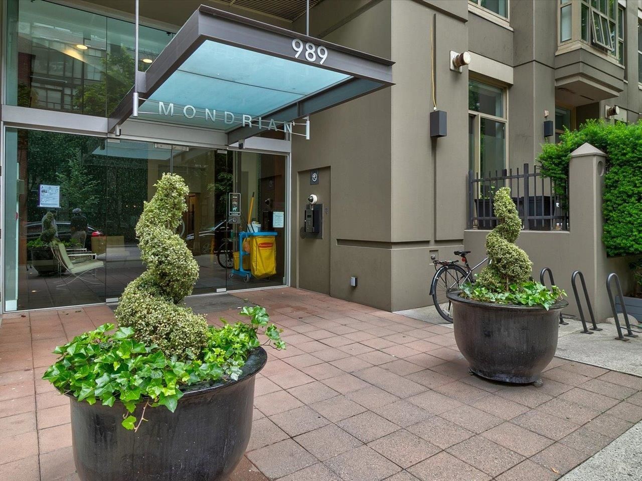 Main Photo: 2106 989 RICHARDS Street in Vancouver: Downtown VW Condo for sale in "The Mondrian I" (Vancouver West)  : MLS®# R2794625