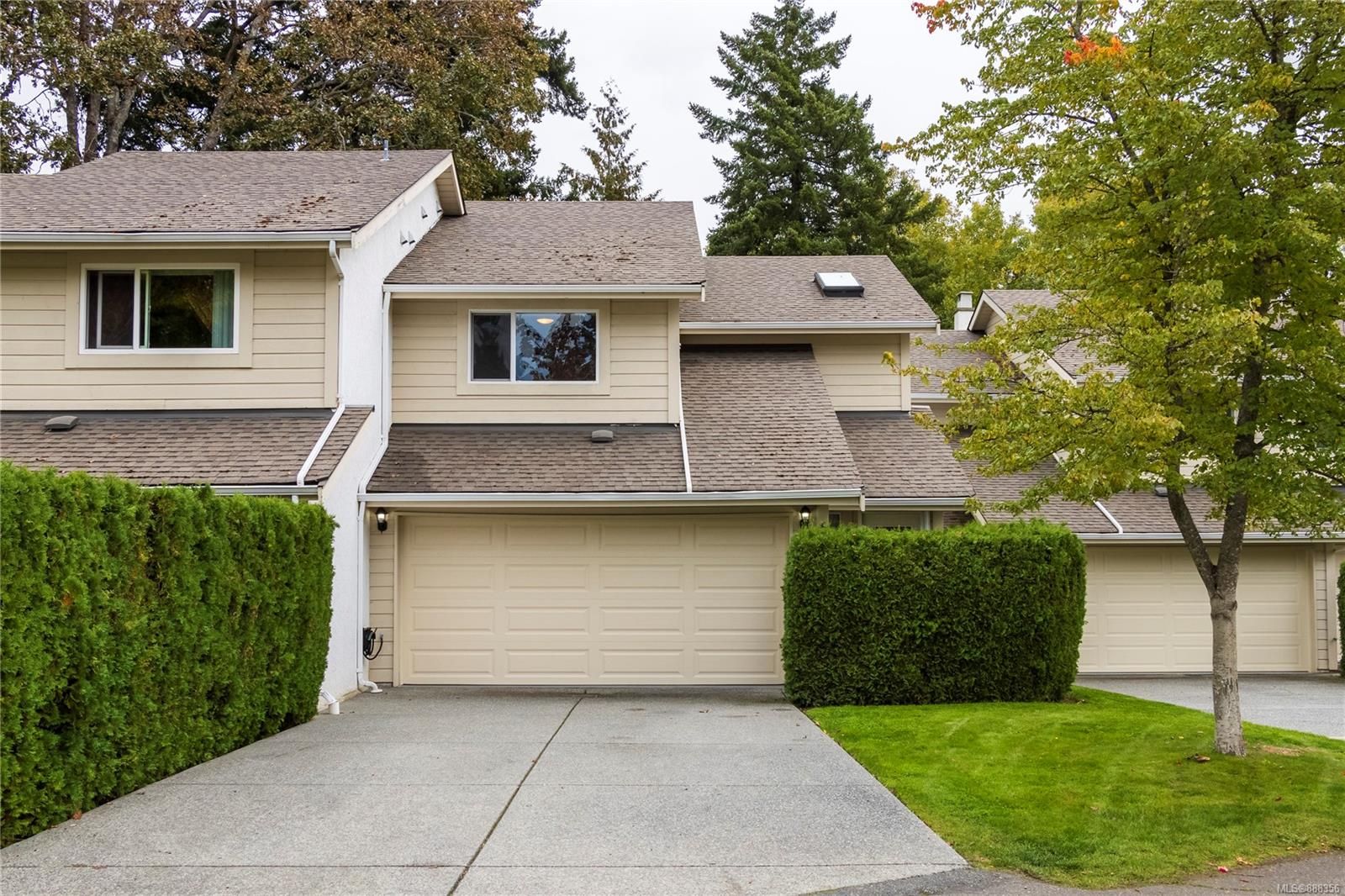 Main Photo: 6 1287 Verdier Ave in Central Saanich: CS Brentwood Bay Row/Townhouse for sale : MLS®# 888356