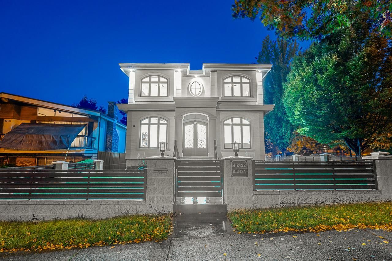 Main Photo: 2422 ANCASTER Crescent in Vancouver: Fraserview VE House for sale (Vancouver East)  : MLS®# R2618335