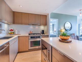 Photo 10: 1502 111 E 1ST Avenue in Vancouver: Mount Pleasant VE Condo for sale in "Block100" (Vancouver East)  : MLS®# R2634217