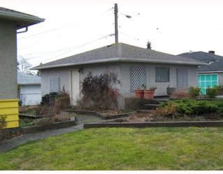 Photo 8: 4770 DUCHESS Street in Vancouver: Collingwood VE House for sale in "COLLINGWOOD" (Vancouver East)  : MLS®# V809813