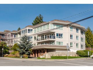 Photo 1: 104 1322 MARTIN Street: White Rock Condo for sale in "Blue Spruce" (South Surrey White Rock)  : MLS®# R2441551
