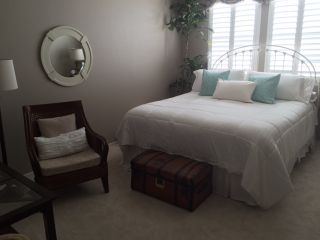 Photo 6: MISSION VALLEY Condo for sale : 3 bedrooms : 640 Camino de la Reina #1309 in San Diego
