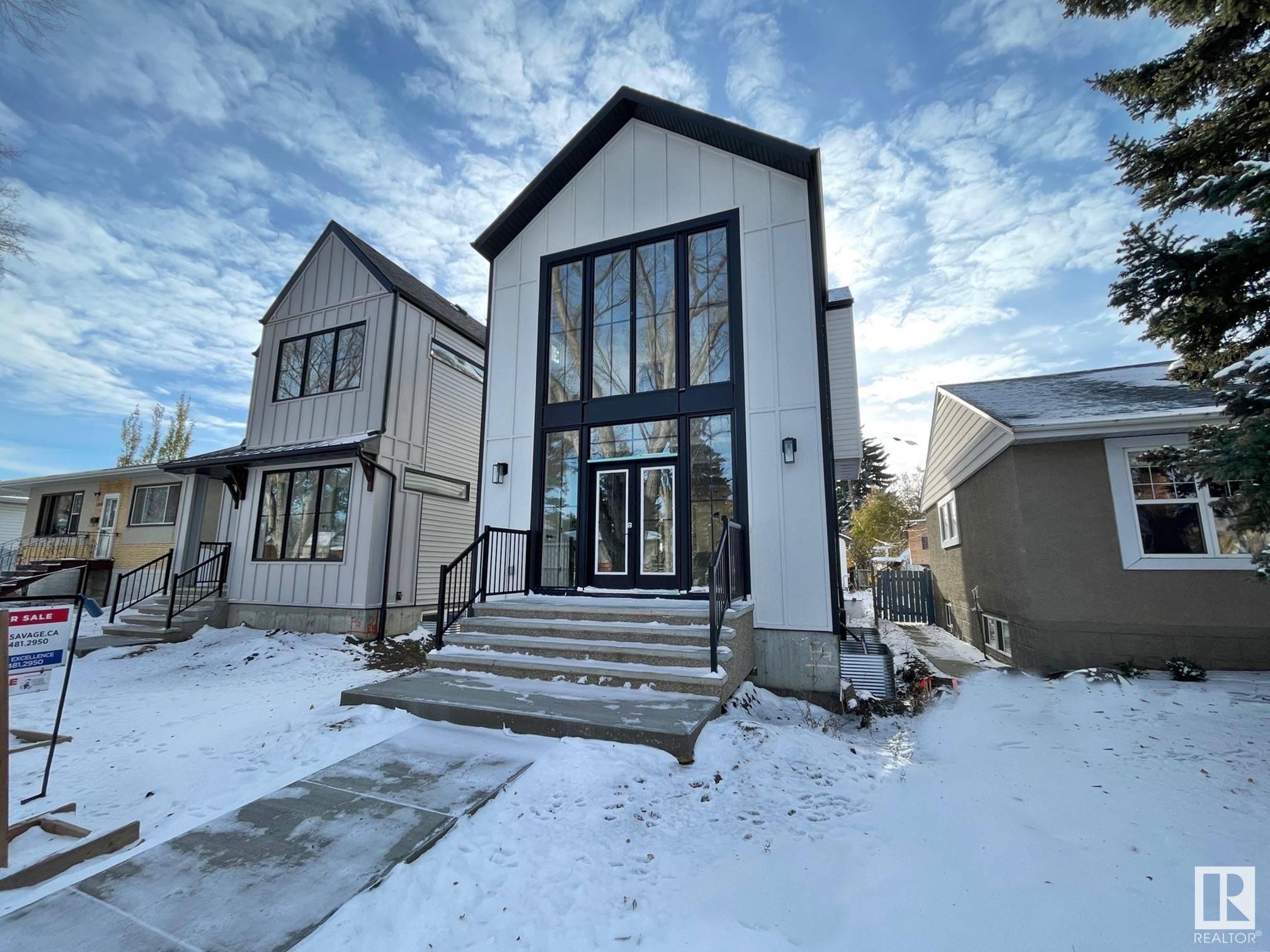 Main Photo: 9839 67 Avenue in Edmonton: Zone 17 House for sale : MLS®# E4324044