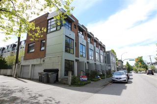 Photo 2: 680 W 16TH Avenue in Vancouver: Cambie Condo for sale in "Heather View" (Vancouver West)  : MLS®# R2265614