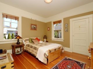 Photo 11: 335 Vancouver St in Victoria: Vi Fairfield West House for sale : MLS®# 872422