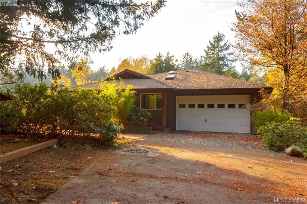 Main Photo: 5720 Oldfield Rd in VICTORIA: SW West Saanich House for sale (Saanich West)  : MLS®# 774656