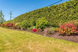 Photo 37: 116 1919 St. Andrews Pl in Courtenay: CV Courtenay East Row/Townhouse for sale (Comox Valley)  : MLS®# 877870