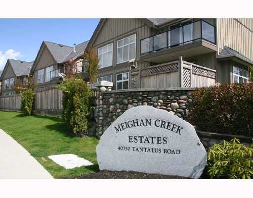 Main Photo: 33 40750 TANTALUS Road in Squamish: Garibaldi Estates Townhouse for sale in "MEIGHAN CREEK" : MLS®# V692110