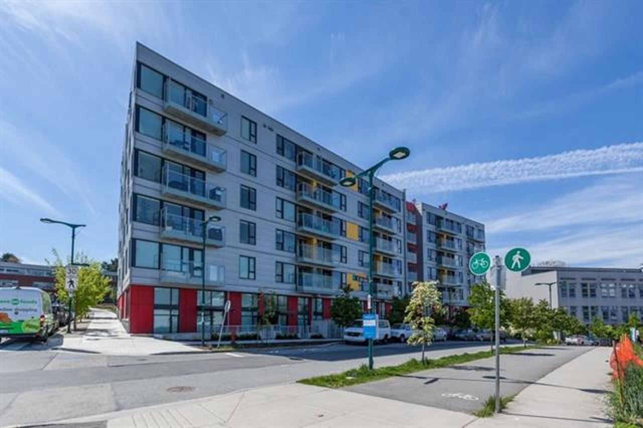 Main Photo: 320 384 E 1st Avenue in Vancouver: Strathcona Condo for sale (Vancouver East)  : MLS®# R2305911