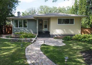 Photo 1: 915 Oakenwald Avenue in Winnipeg: East Fort Garry Residential for sale (1J)  : MLS®# 202313248