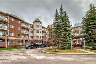 Photo 1: 108 200 Lincoln Way SW in Calgary: Lincoln Park Apartment for sale : MLS®# A2128107