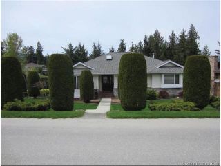 Photo 1: 2915 Canada Way in Sorrento: Cedar Heights House for sale : MLS®# 10148684