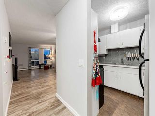 Photo 3: 302 2611 15A Street SW in Calgary: Bankview Apartment for sale : MLS®# A2115055