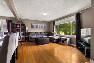 Photo 3: 5306 5th Avenue in Regina: Rosemont Residential for sale : MLS®# SK973915