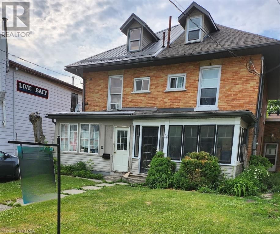 Main Photo: 14 QUEEN Street in Lindsay: House for sale : MLS®# 40426134