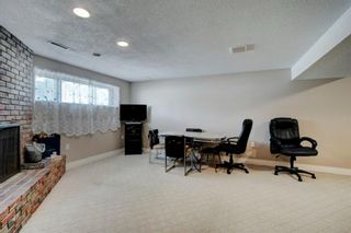 Photo 16: 427 Queen Charlotte Drive SE in Calgary: Queensland Detached for sale : MLS®# A1243544