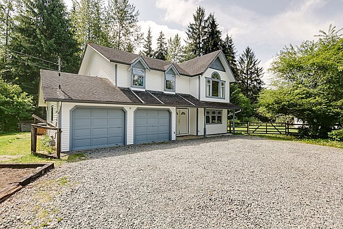 Main Photo: 25990 116TH Avenue in Maple Ridge: Websters Corners House for sale : MLS®# V1097441
