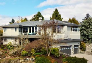 Photo 1: 3450 Lord Nelson Way in Saanich: SE Mt Tolmie House for sale (Saanich East)  : MLS®# 957140