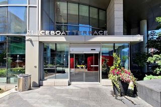 Photo 2: 3901 21 Iceboat Terrace in Toronto: Waterfront Communities C1 Condo for sale (Toronto C01)  : MLS®# C7273730