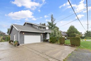 Photo 3: 9352 MCNAUGHT Road in Chilliwack: Chilliwack Proper East House for sale : MLS®# R2822917