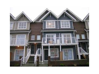 Photo 2: 405 1661 FRASER Avenue in Port Coquitlam: Glenwood PQ Townhouse for sale in "BRIMLEY MEWS" : MLS®# V1081063