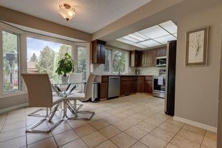 Photo 6: 31 Coachwood Place SW in Calgary: Coach Hill Detached for sale : MLS®# A1235197