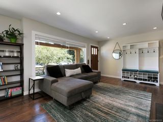 Photo 4: 3868 Carey Rd in Saanich: SW Tillicum House for sale (Saanich West)  : MLS®# 850133
