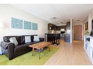 Photo 2: 306 833 W 16TH Avenue in Vancouver: Fairview VW Condo for sale in "The Emerald" (Vancouver West)  : MLS®# V1063181