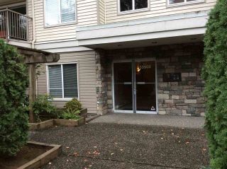 Photo 2: 203 33502 GEORGE FERGUSON Way in Abbotsford: Central Abbotsford Condo for sale in "Carina Crt" : MLS®# R2113543