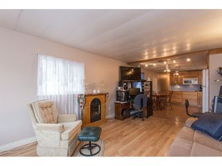 Photo 10: 287 201 CAYER Street in Coquitlam: Maillardville Manufactured Home for sale in "WILDWOOD MANUFACTURED HOME PARK" : MLS®# R2147510