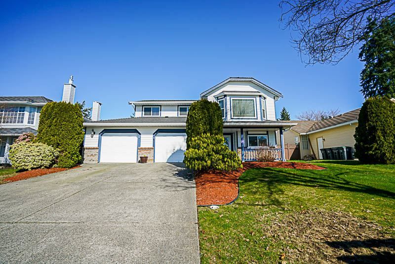 Main Photo: 15507 85 ave in Surrey: Fleetwood Tynehead House for sale : MLS®# R2265964