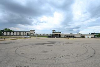 Photo 3: 5211 41 Avenue in Athabasca: Athabasca Town Hotel/Motel for sale : MLS®# A2020449