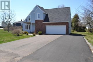 Photo 1: 15 Lewis Crescent in Charlottetown: House for sale : MLS®# 202304025
