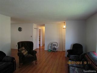 Photo 8: 233 5TH Street: Pilot Butte Single Family Dwelling for sale (Regina NE)  : MLS®# 439777