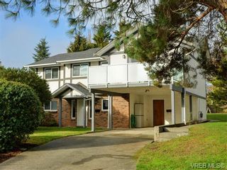 Photo 1: 1810 San Lorenzo Ave in VICTORIA: SE Gordon Head House for sale (Saanich East)  : MLS®# 746255