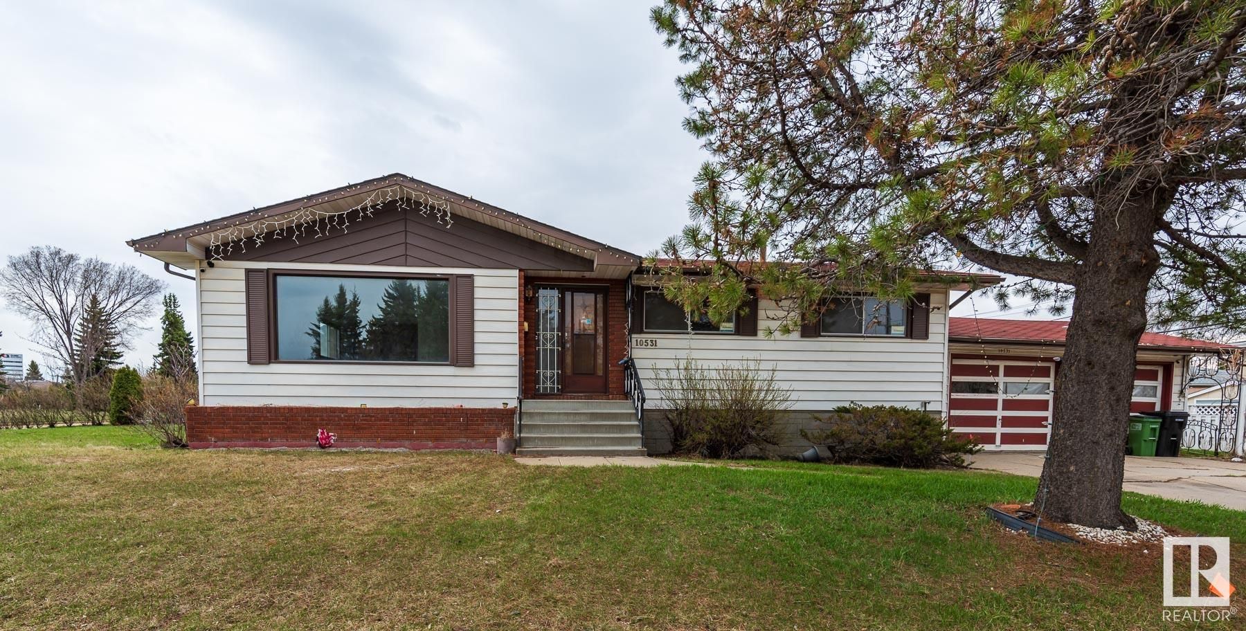 Main Photo: 10531 61 Avenue in Edmonton: Zone 15 House for sale : MLS®# E4293270