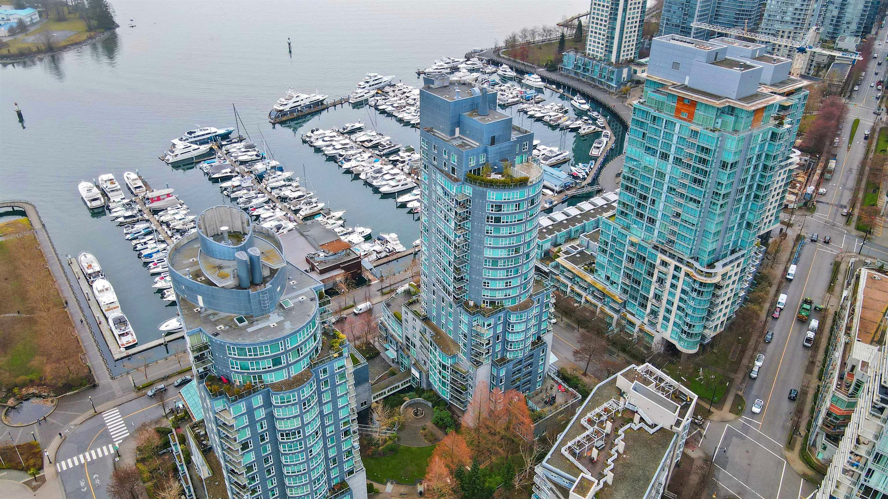 Main Photo: 702 535 NICOLA Street in Vancouver: Coal Harbour Condo for sale in "BAUHINIA" (Vancouver West)  : MLS®# R2761731