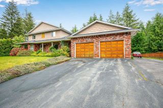 Photo 2: 40422 SKYLINE Drive in Squamish: Garibaldi Highlands House for sale in "GARIBALDI HIGHLANDS" : MLS®# R2696937